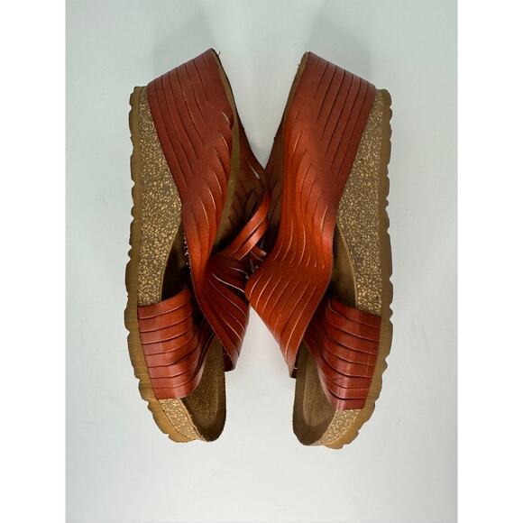Yokono Women's Leather Slide Sandals Size 8 Brown Cross Strap Cork Wedge Comfort - Picture 7 of 8